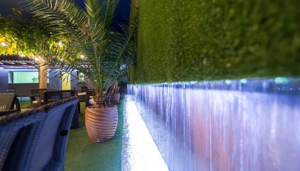 Hotel El Patio à La Almunia de Doña Godina Extérieur photo
