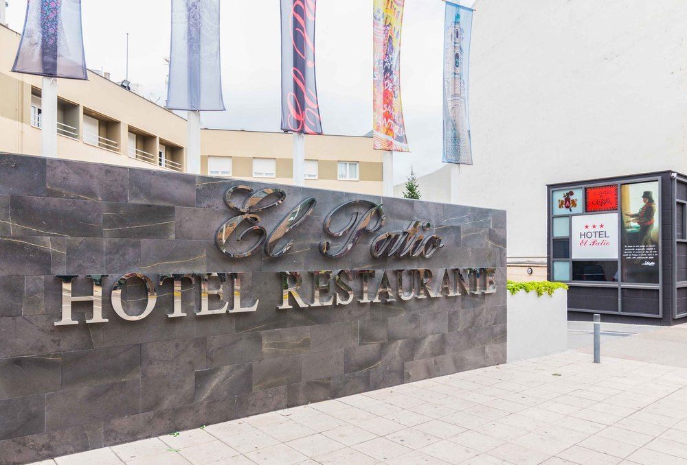 Hotel El Patio à La Almunia de Doña Godina Extérieur photo